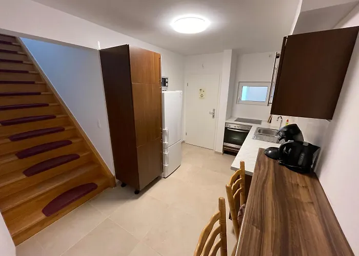 Best Cologne Apartman *